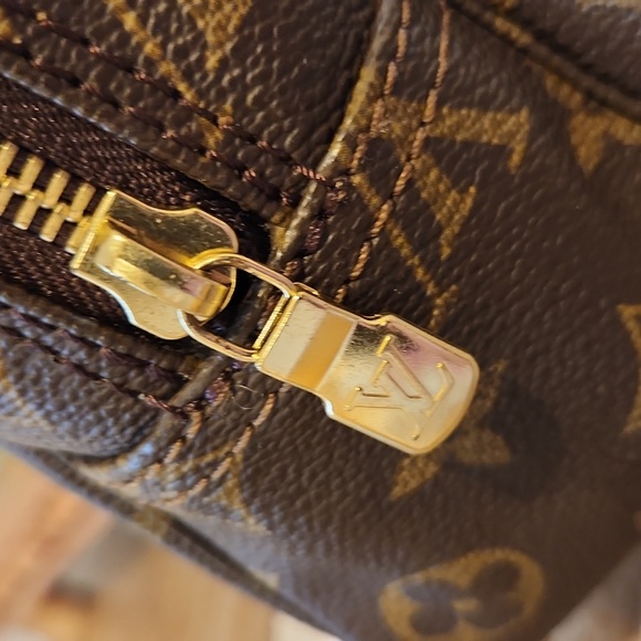 LOUIS VUITTON Trousse 28 Monogram Vintage Bag - Picture 4 of 13